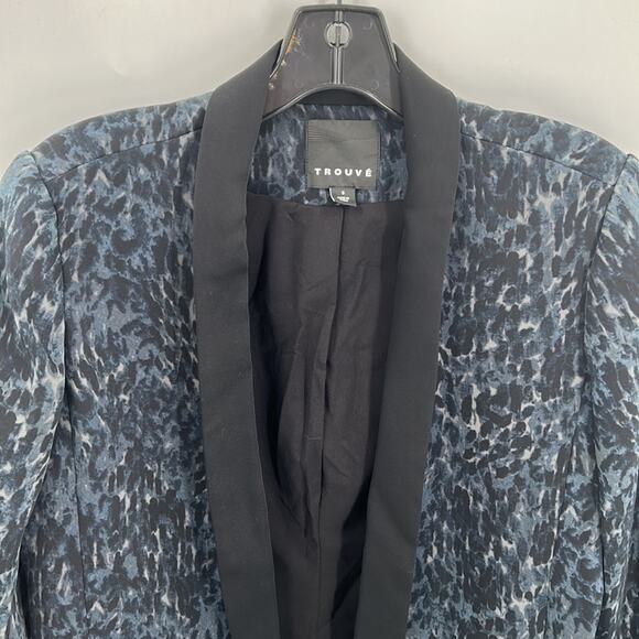 Trouve Women's Blue & Black Print Lined Open Front Blazer Jacket Size Small - Picture 2 of 14